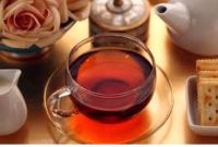 آیا می‌توانم صبحانه را با چای یا قهوه مصرف کنم؟