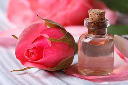 راهنمای استفاده از روغن گلیسیرین و گلاب برای بهبود پوست صورت