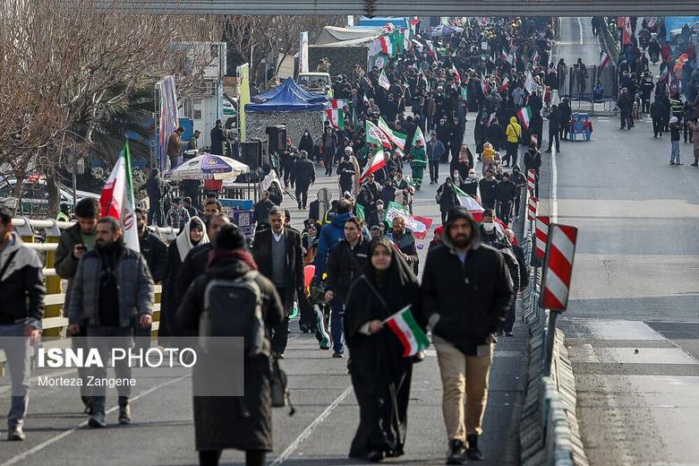 گزارش تصویری چهل و ششمین راهپیمایی ۲۲ بهمن در تهران (عکس) گزارش تصویری چهل و ششمین راهپیمایی ۲۲ بهمن در تهران (عکس)