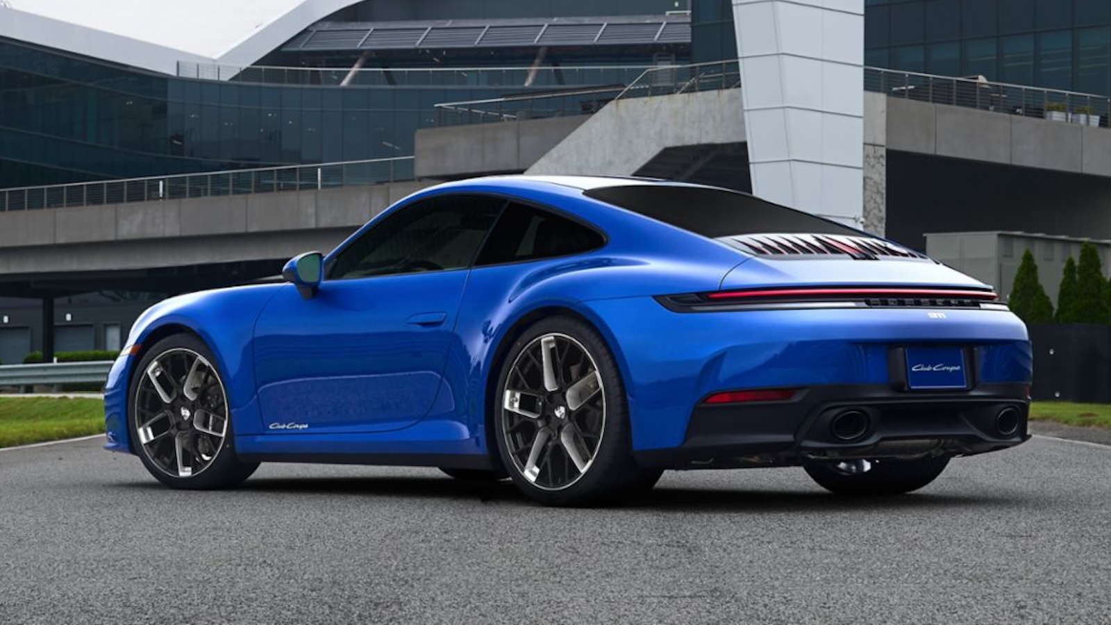 ۷۰ دستگاه پورشه ۹۱۱ کلاب کوپه ۲۰۲۶: ترکیبی بی نظیر از اصالت ۹۱۱ و لوکس ترین فضای داخلی برای هواداران خوش شانس! ۷۰ دستگاه پورشه ۹۱۱ کلاب کوپه ۲۰۲۶: ترکیبی بی نظیر از اصالت ۹۱۱ و لوکس ترین فضای داخلی برای هواداران خوش شانس!