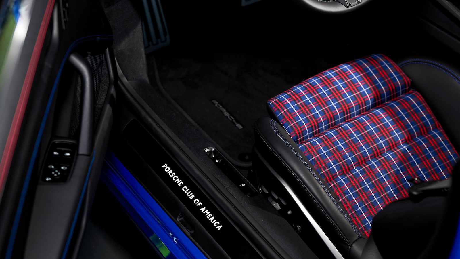 ۷۰ دستگاه پورشه ۹۱۱ کلاب کوپه ۲۰۲۶: ترکیبی بی نظیر از اصالت ۹۱۱ و لوکس ترین فضای داخلی برای هواداران خوش شانس! ۷۰ دستگاه پورشه ۹۱۱ کلاب کوپه ۲۰۲۶: ترکیبی بی نظیر از اصالت ۹۱۱ و لوکس ترین فضای داخلی برای هواداران خوش شانس!