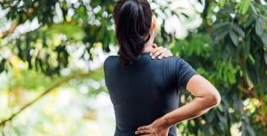 اصلاح افتادگی شانه با تمرینات ورزشی ساده و کاربردی اصلاح افتادگی شانه با تمرینات ورزشی ساده و کاربردی