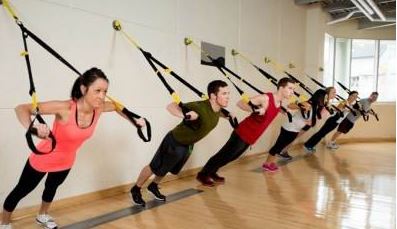 تی آر ایکس؛ بررسی فواید و نکات منفی ورزش تعلیقی