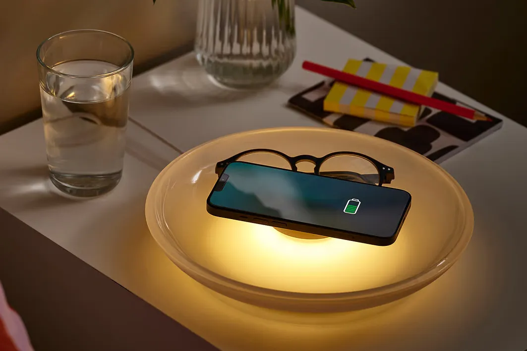 IKEA شارژر وایرلس با طراحی جذاب «دونات» معرفی کرد
