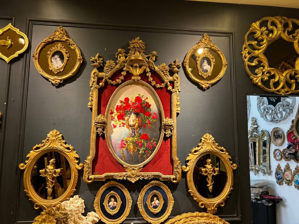 تابلو کلاسیک و تابلو مخمل با قاب طلایی؛ چرا این سبک ها دوباره به ترند اصلی دکوراسیون تبدیل شده اند؟ خرید از یک گالری تخصصی