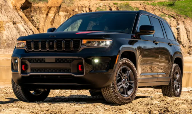 بازگشت قدرتمندانه جیپ گرند چروکی Trailhawk و Overland مدل ۲۰۲۷ با موتور جدید هوریکین ۴