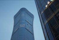 ردیابی مالک خودروی تفتیش‌شده توسط پلیس پکن در پی برخورد هواپیما با برج سیتیک